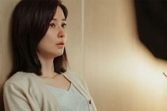 Muốn hủy hôn bạn trai giàu có khi phát hiện anh ta hay lén lút gặp người này