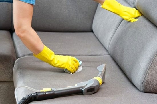 Mẹo làm sạch nấm mốc, vết ố trên ghế sofa