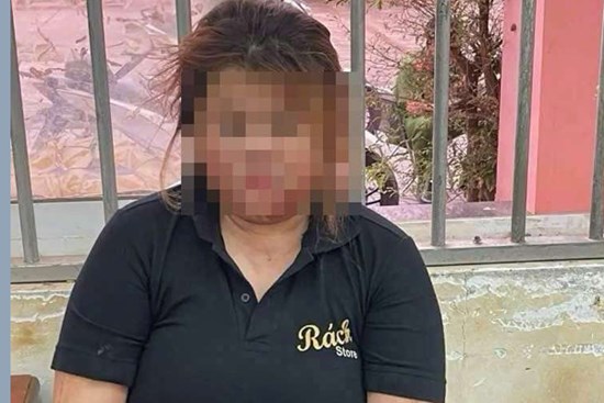 Cô gái đâm 'chồng hờ' tử vong, ở lại phòng trọ cùng nạn nhân đến khi bị bắt giữ