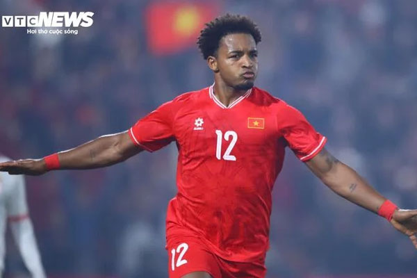 Xuân Son cầu hôn bạn gái trước đêm chung kết AFF Cup 2024-3