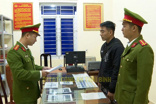 Khởi tố giám đốc công ty trình diễn pháo hoa ở Thái Bình về buôn hàng cấm