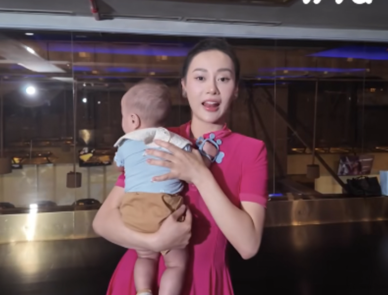 Khoảnh khắc đáng yêu đốn tim fan của con trai Phương Oanh-7