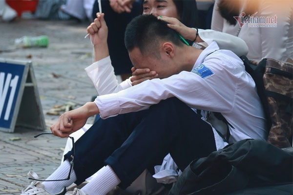 Con khóc ròng trong buổi kỹ năng sống nhưng quên béng sau 1 tuần-2