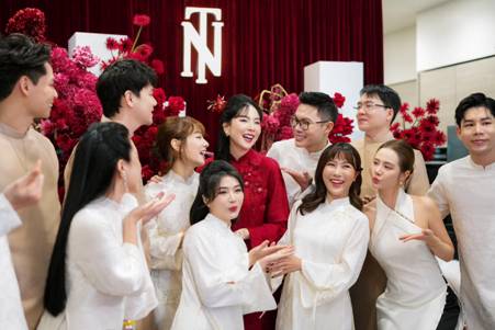 MC Mai Ngọc công khai ảnh lễ đón dâu: Chính thức khoe dung mạo và gia thế chồng, 1 chi tiết gây choáng!-7