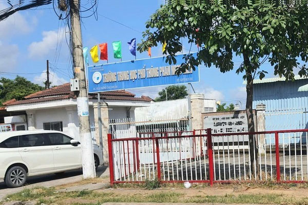 Cách chức hiệu trưởng vì bỏ việc nhiều ngày khiến giáo viên chậm lương-2