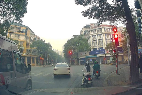 Chậm nộp tiền phạt vi phạm giao thông sẽ bị tính lãi 0,05%/ngày-2