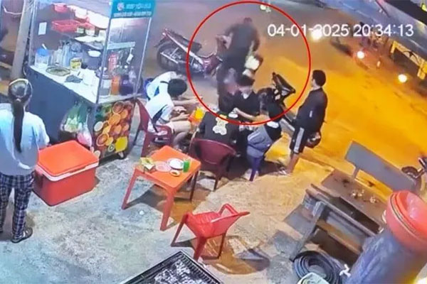Vụ bé trai lớp 7 bị hành hung tại Bình Định: Chuyển hồ sơ sang cơ quan điều tra-3