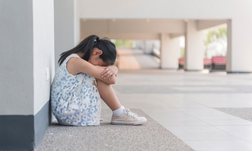 Giáo viên lâu năm: Nhiều học sinh rơi vào tuyệt vọng vì thường xuyên phải nghe 8 câu nói này của cha mẹ-1