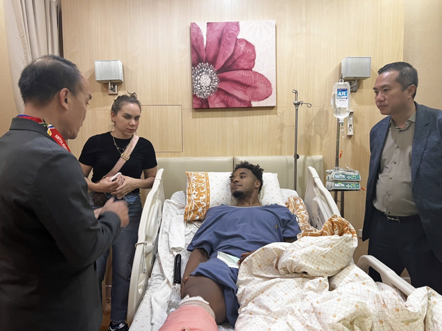 Nguyễn Xuân Son sẽ phẫu thuật ngay tại Bangkok?-2