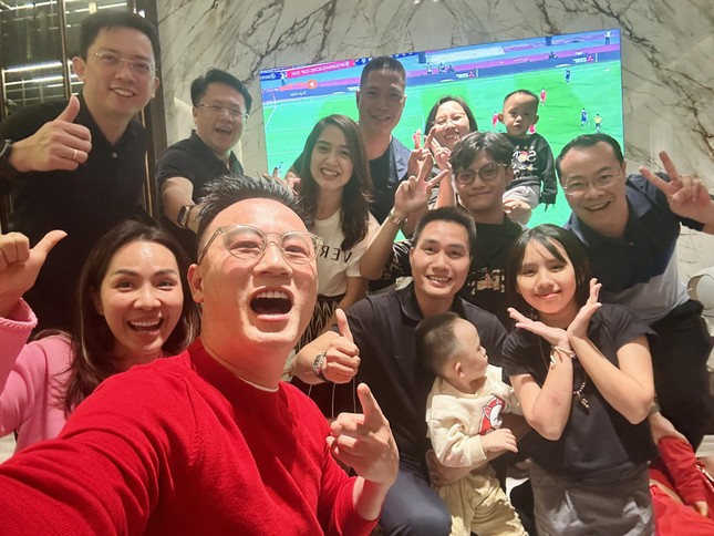 Sao Việt ăn mừng đội tuyển Việt Nam vô địch-1