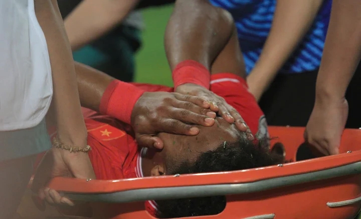 Nguyễn Xuân Son nguy cơ nghỉ thi đấu 8 tháng-1