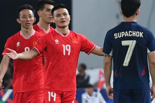 Báo Thái Lan lên án bàn thắng thiếu fair-play của Supachok-3