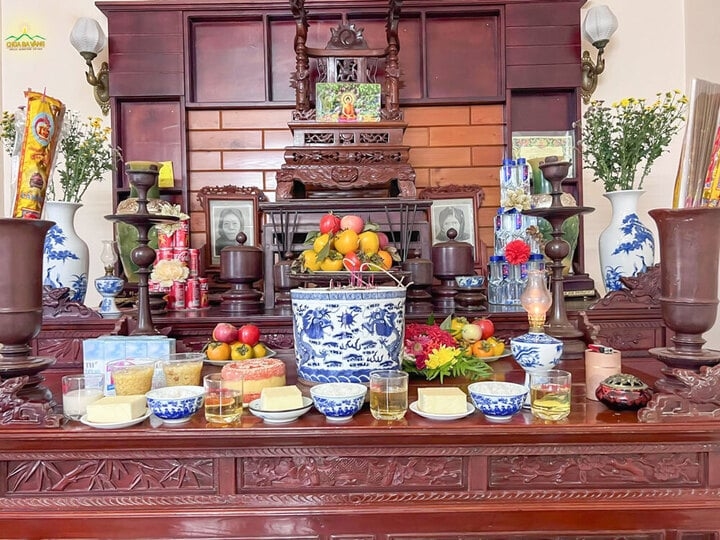 Khi cúng nên dùng nước lọc, nước trà, nước ngọt hay rượu?-1