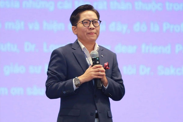 Nghiên cứu sinh tiến sĩ bị đuổi học quay ra kiện trường vì lý do gây tranh cãi-2