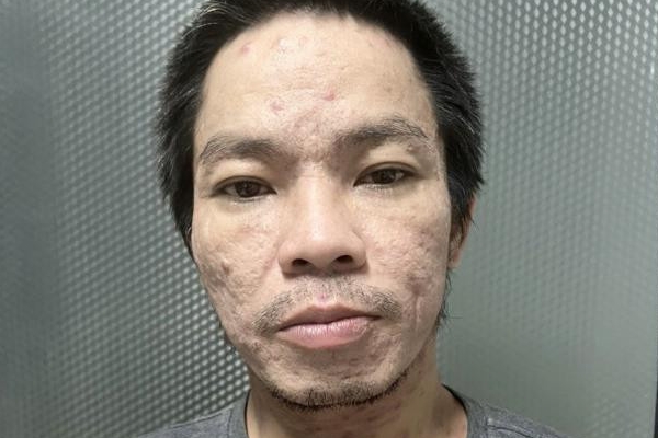 Cảnh sát nổ súng khống chế xe ô tô chở chủ tịch xã cùng 34 bánh heroin-2