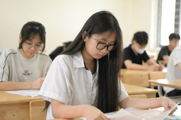 Hiệu trưởng dạy thêm có cần xin phép?-2