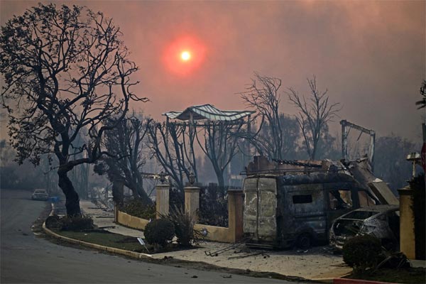 Cháy rừng ở California, Mỹ: Ít nhất 10 người chết, 10.000 ngôi nhà bị thiêu rụi-2