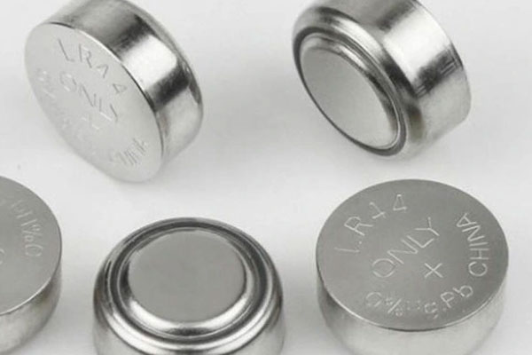 Bé trai 11 tuổi nuốt nắp lon nước ngọt vào dạ dày-3