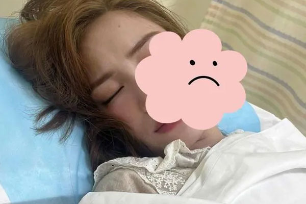 Chuyện gì xảy ra khi Hòa Minzy diện áo đôi cùng Văn Toàn làm hành động thả tim?-4