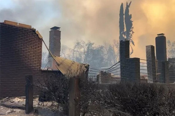 Bắt nghi phạm liên quan vụ phóng hỏa ở tâm thảm họa cháy rừng California-2