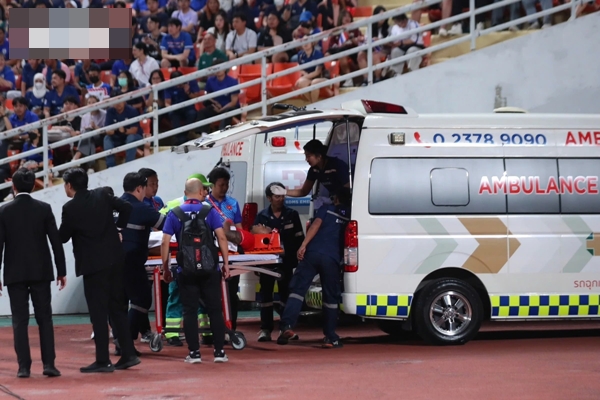 Xuân Son xuất hiện ở sự kiện đặc biệt, hát Quốc ca ngay trên giường bệnh-2