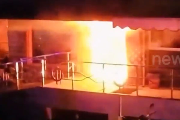 Cháy khu nghỉ dưỡng giữa đêm khiến số người thiệt mạng lên tới 66, lửa đỏ rực bao trùm khiến nhiều khách tuyệt vọng nhảy ra từ cửa sổ-6