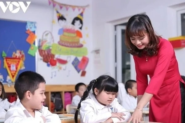 Nhiều phụ huynh lo con không học thêm ở nhà cô khó lòng đạt điểm cao-3