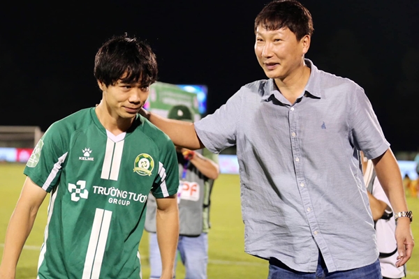 HLV Kim Sang Sik chọn Công Phượng đá SEA Games 33, tại sao không?-3