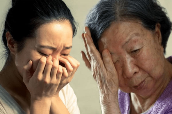 Nữ giúp việc ngược đãi cụ bà 90 tuổi, camera giám sát hé lộ cảnh đau lòng-3