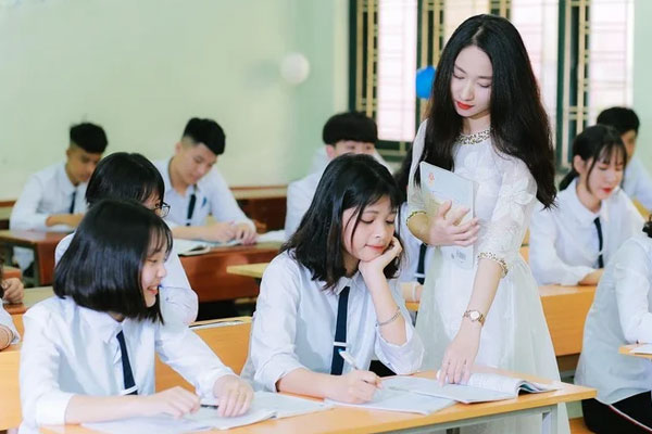 Giáo viên dạy thêm online có được phép thu tiền của học sinh?-2