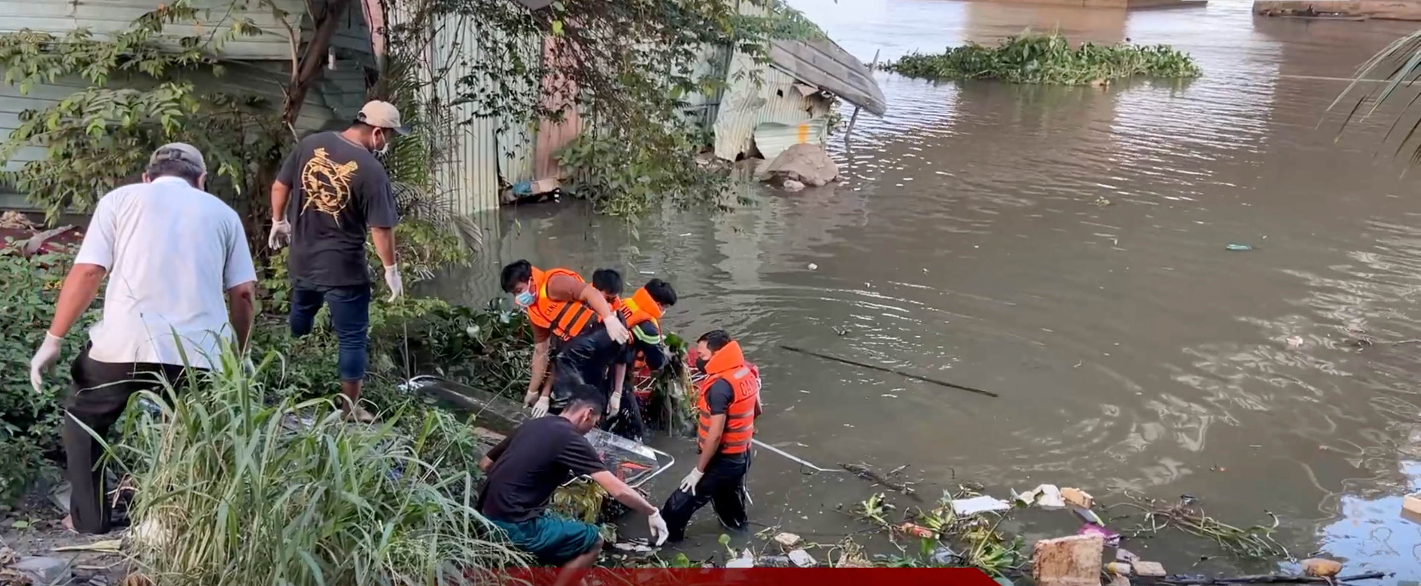 Vụ phát hiện thi thể cô gái trẻ dưới sông Đồng Nai sau khi trình báo mất 200 triệu đồng: Mẹ nạn nhân tiết lộ gì?-1