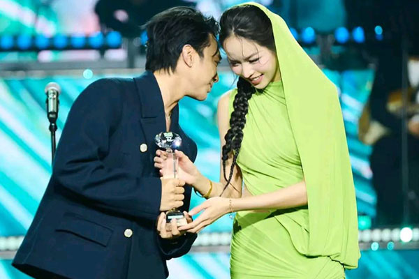 Soobin và Thanh Thủy bị ghép ảnh ngập mạng xã hội, công ty phải lên tiếng-3