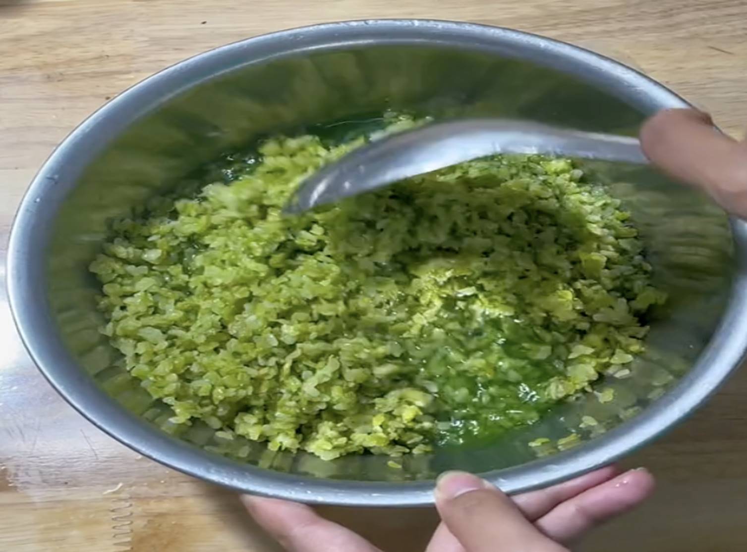 Cách làm bánh cốm đậu xanh đơn giản tại nhà-4