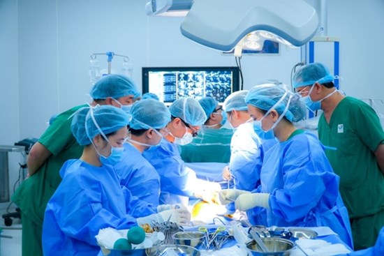 Cháu hiến gan cứu cậu ruột bị ung thư giai đoạn cuối