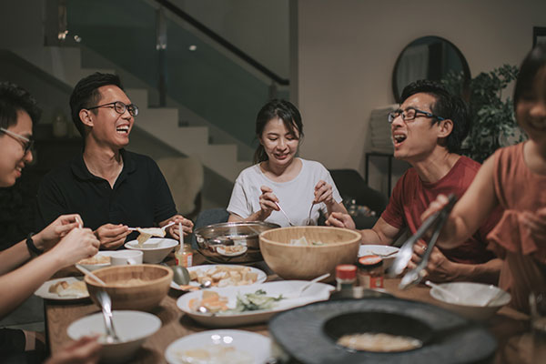 Bố mẹ không còn, tôi mời 4 người em đến nhà sum họp Tết nhưng không ai đồng ý đến: Biết lý do mà vui đến ngỡ ngàng-1