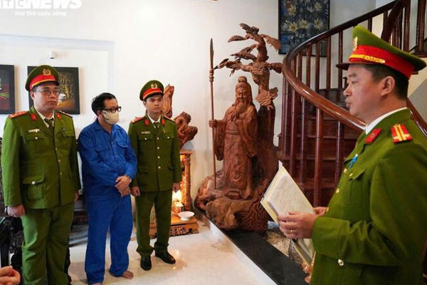 Giám đốc ĐH Huế thu chênh tiền chứng chỉ ngoại ngữ, chiếm đoạt hơn 2,6 tỷ đồng-4