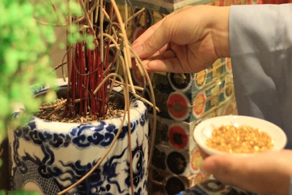 Bát hương cháy âm, cháy dương theo tâm linh là phúc hay họa-3