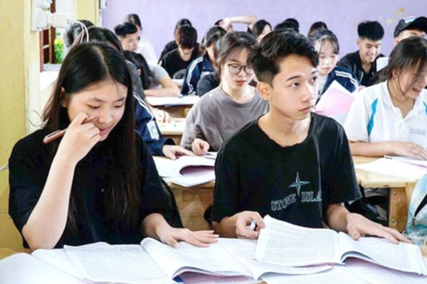 Giáo viên dạy thêm miễn phí học sinh tiểu học có bị cấm?-2