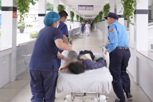 Uống thuốc tăng cường sinh lý, người đàn ông phải ghép gan cấp cứu-2