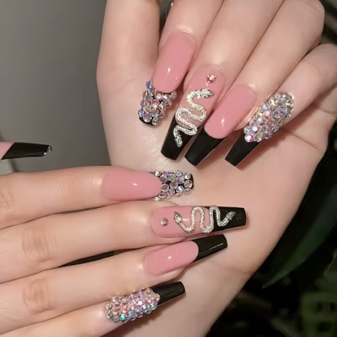 Độc đáo những mẫu nail lấy cảm hứng từ con rắn cực hot dành cho chị em chơi Tết Ất Tỵ-2