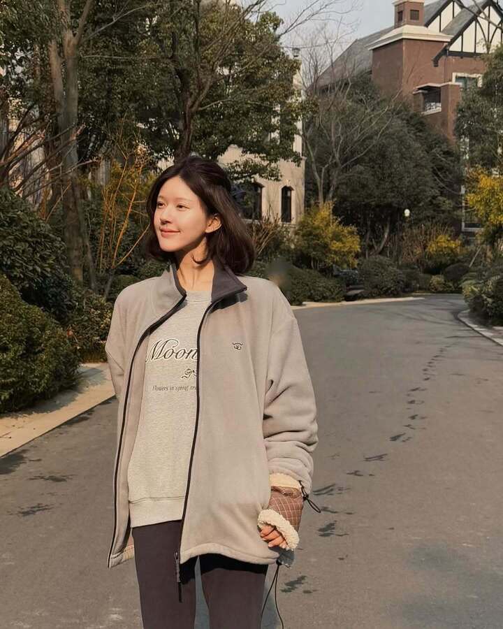 Triệu Lộ Tư tiều tụy sau đột quỵ, dù ốm đau vẫn chuẩn bị đi làm-2