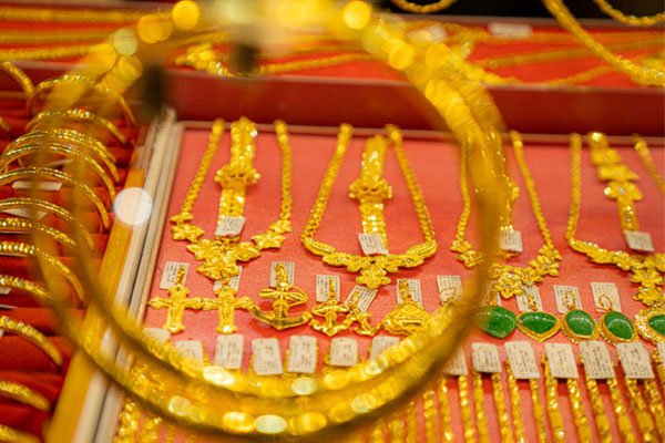 Giá vàng tăng mạnh, USD giảm sâu-2