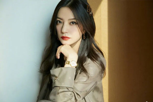 Triệu Vy đối mặt nguy cơ bị truy cứu hình sự vì tự lộ sơ hở trong hồ sơ mật ly hôn chồng tỷ phú-4