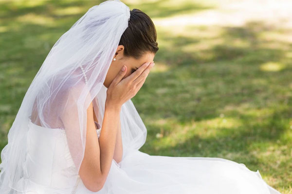 Cô dâu gây sốt khi khoe cơ bắp cuồn cuộn trong đám cưới-2