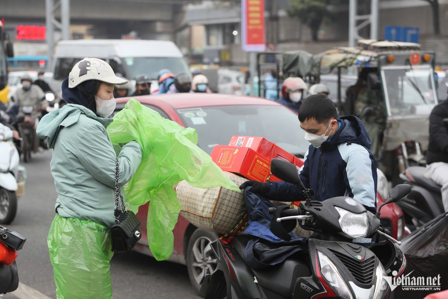 Hà Nội ùn tắc cục bộ ngày đầu nghỉ Tết Nguyên đán Ất Tỵ-6