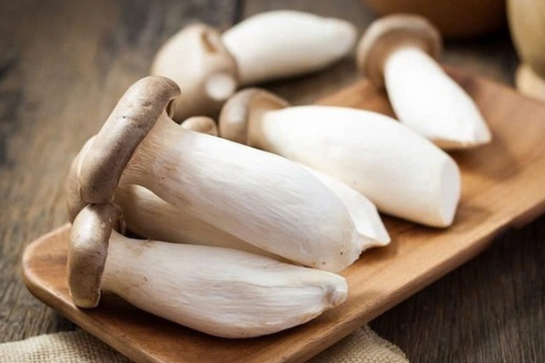 Xách giỏ ra chợ là gặp ngay kẻ thù” của bệnh mỡ máu, tim mạch: 2 trắng, 1 tím rẻ nhưng cực tốt-4