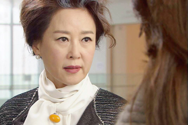 Mua quần áo Tết cho con, tôi choáng váng với yêu cầu của chồng ngày cuối năm-2