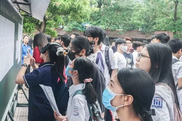 Kỳ thi vào lớp 10 THPT 2025: Gần 20 tỉnh, thành chốt môn thứ 3, đa số chọn Tiếng Anh-3