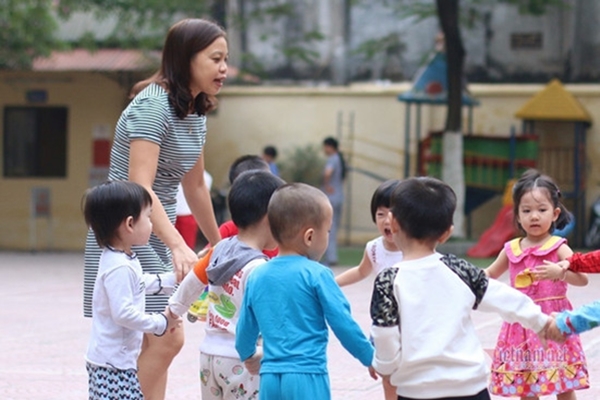 Sắp hết tháng Giêng, hàng nghìn giáo viên Hà Nội vẫn chưa có thưởng Tết-2
