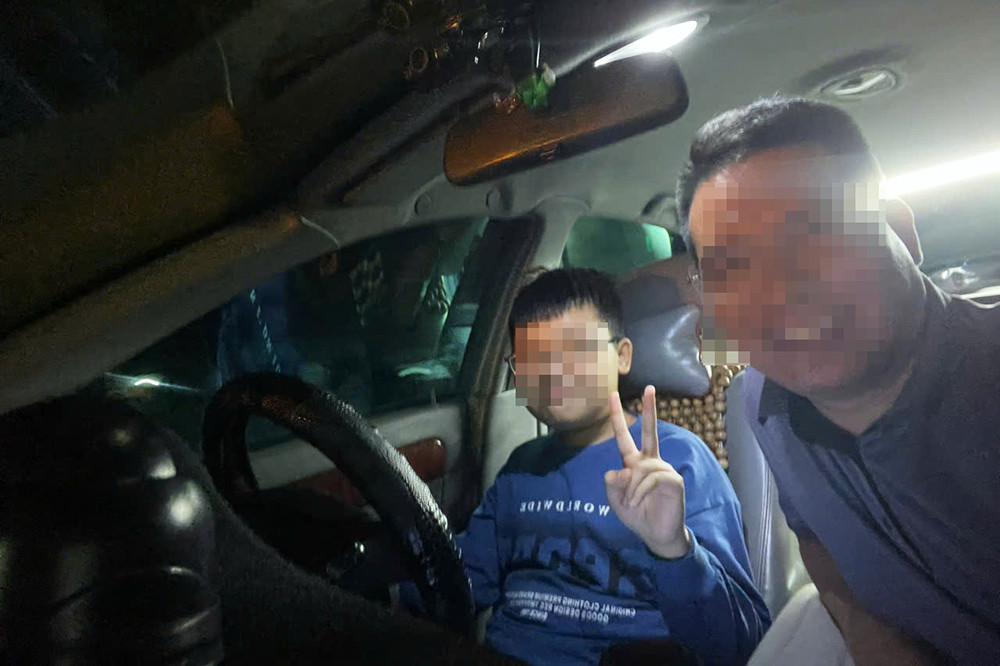 Công an làm việc với người đàn ông giao ô tô cho con trai 12 tuổi cầm lái-1